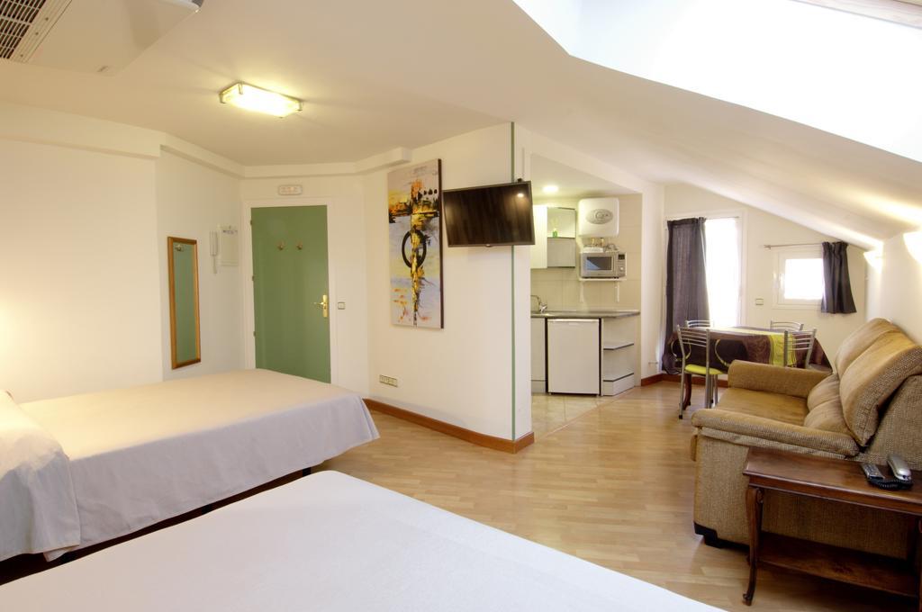 Hotel Apartamentos Aralso Segovia Kültér fotó