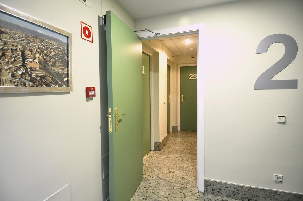 Hotel Apartamentos Aralso Segovia Kültér fotó