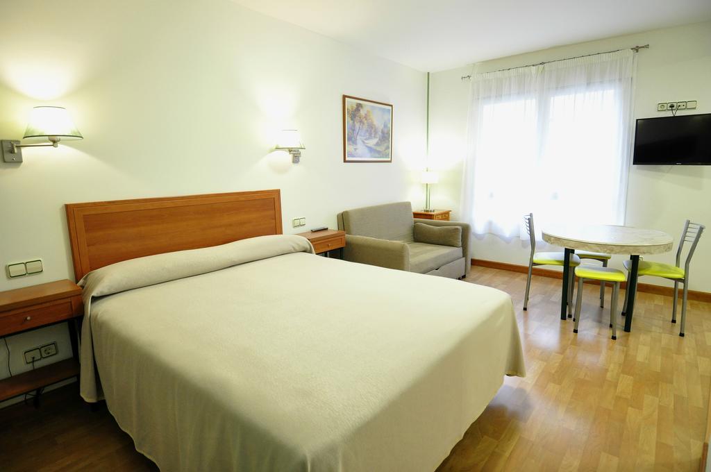 Hotel Apartamentos Aralso Segovia Kültér fotó