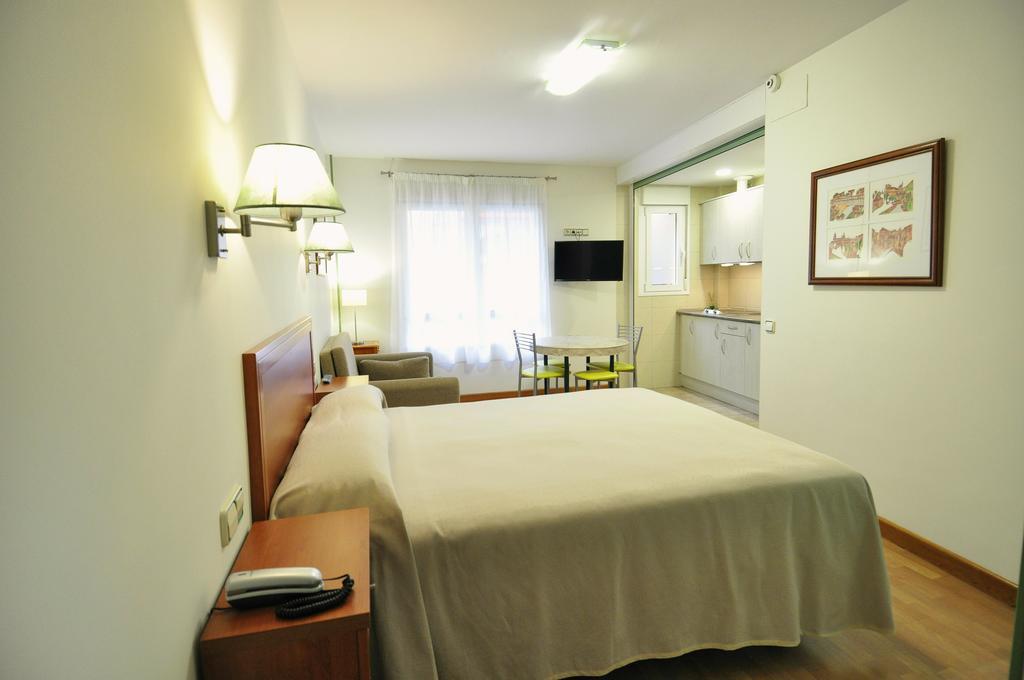 Hotel Apartamentos Aralso Segovia Kültér fotó