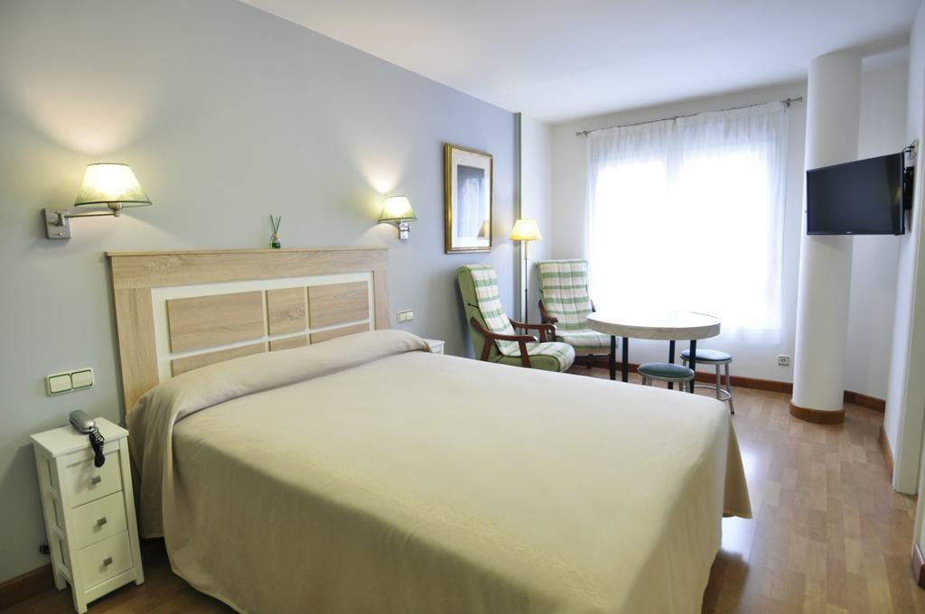 Hotel Apartamentos Aralso Segovia Kültér fotó