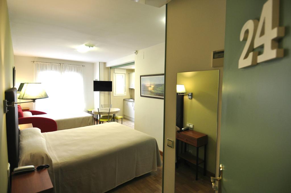 Hotel Apartamentos Aralso Segovia Kültér fotó