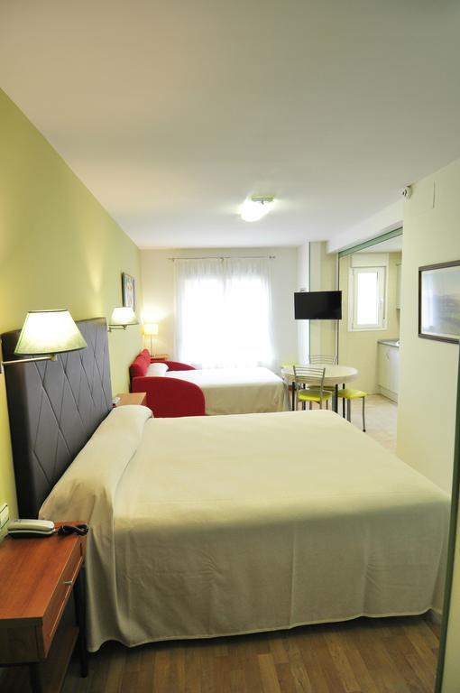 Hotel Apartamentos Aralso Segovia Kültér fotó